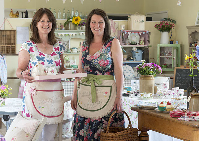 Country Homes & Interiors